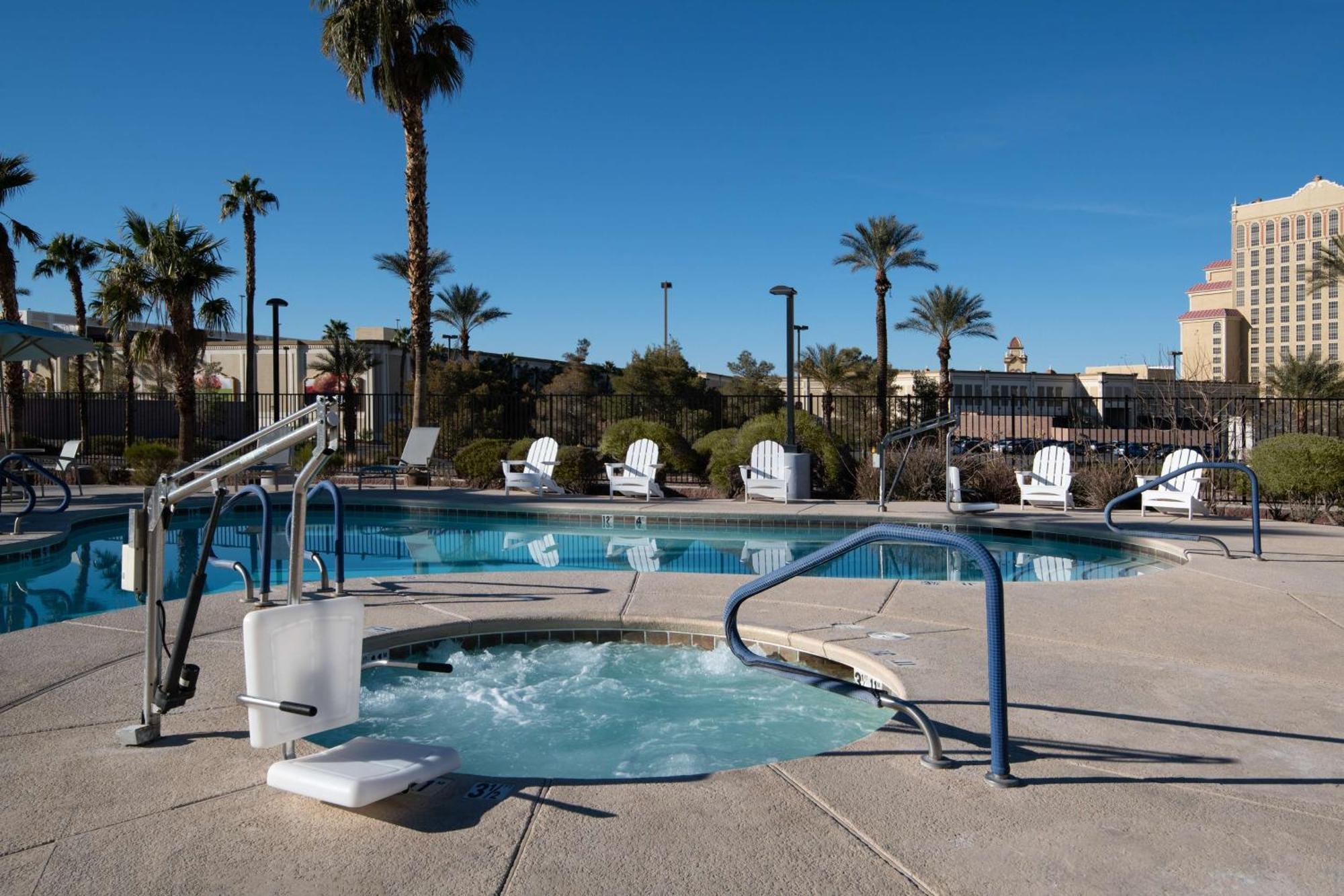 Hampton Inn & Suites Las Vegas-Henderson Bagian luar foto